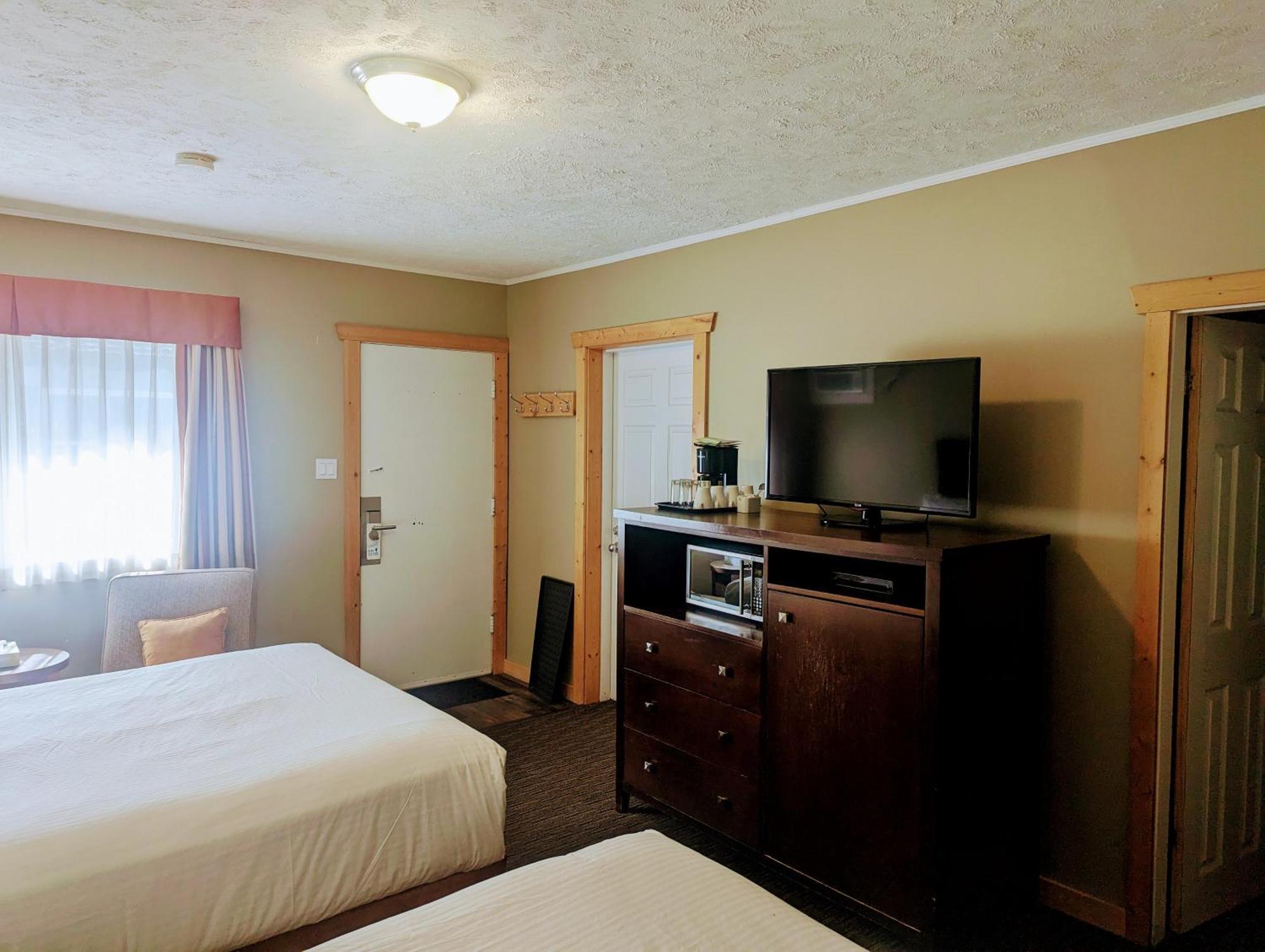 Alpine Inn & Suites Νέλσον Εξωτερικό φωτογραφία