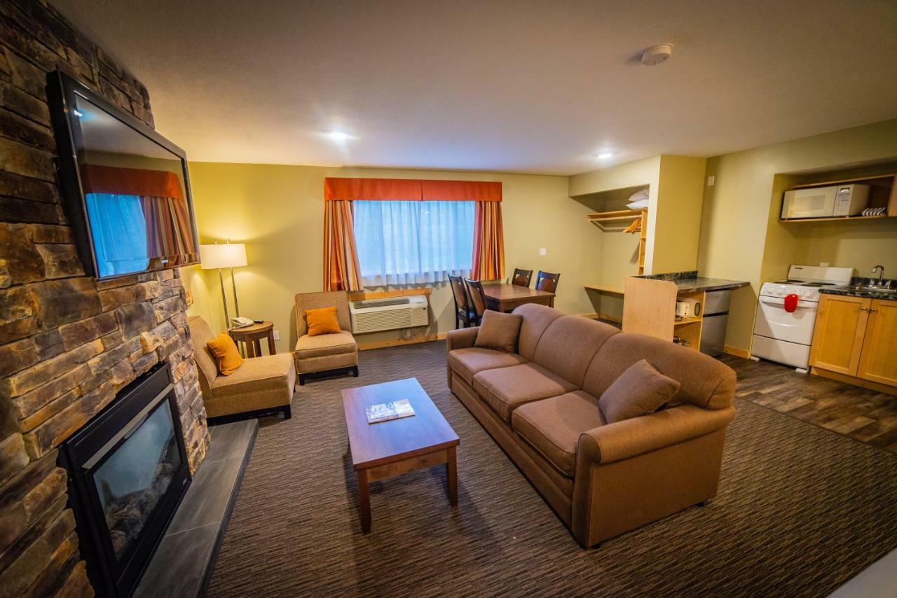 Alpine Inn & Suites Νέλσον Εξωτερικό φωτογραφία